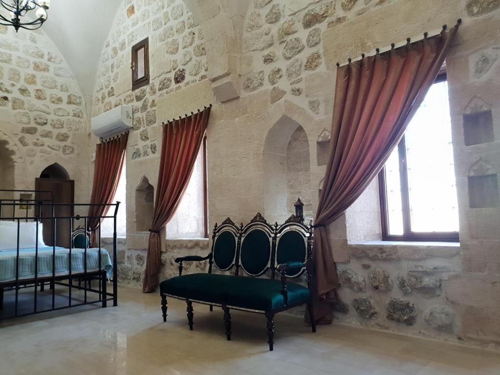 Mardin Tarihi Ulu Cami Yani, Tarihi Konak Exterior photo