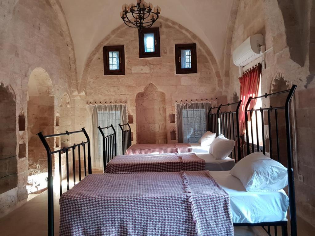 Mardin Tarihi Ulu Cami Yani, Tarihi Konak Exterior photo