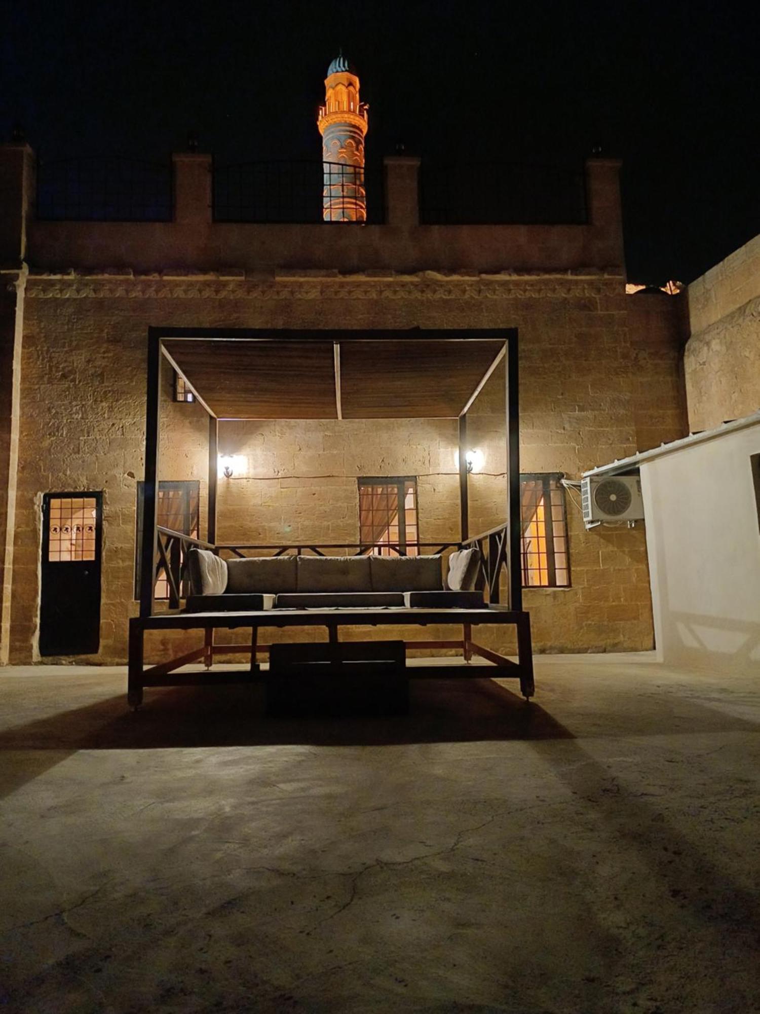 Mardin Tarihi Ulu Cami Yani, Tarihi Konak Exterior photo
